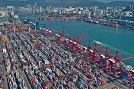 Контейнерооборот порта Гонконг за 4 месяца 2018 года упал на 2,8%